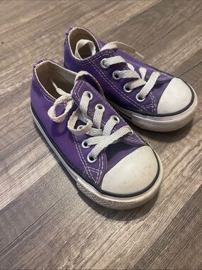 Kids Purple Canvas Low-Top Sneakers - White Toe size 5